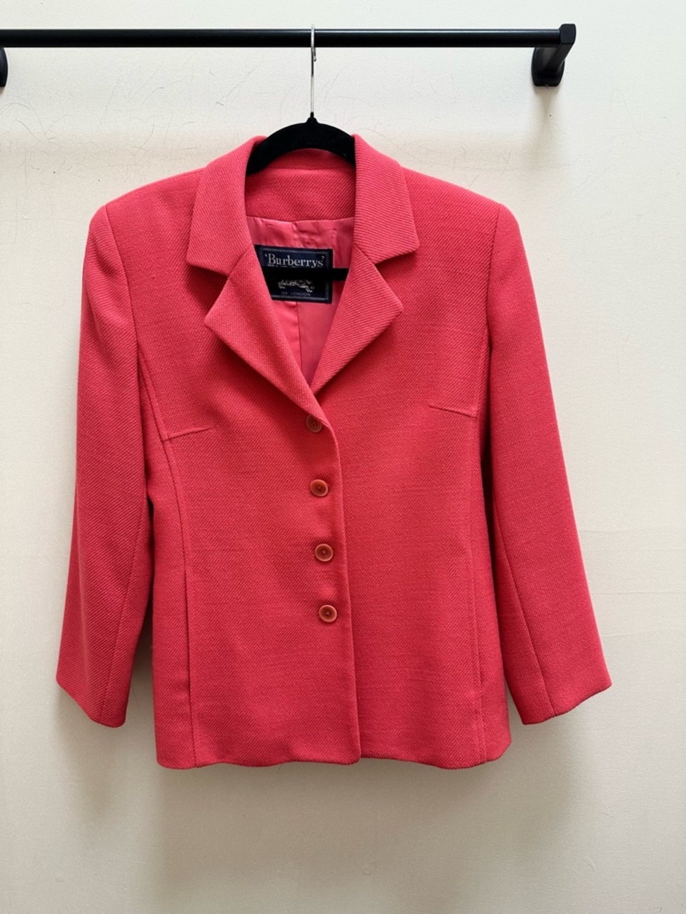 Burberry’s Coral Pink Tailored Jacket & Pencil Skirt. GORGEOUS!LIKE NEW! Size 2 - Picture 3 of 11